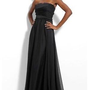 Monique Lhuillier Size 2 Black Strapless Full Length Dress, Chiffon